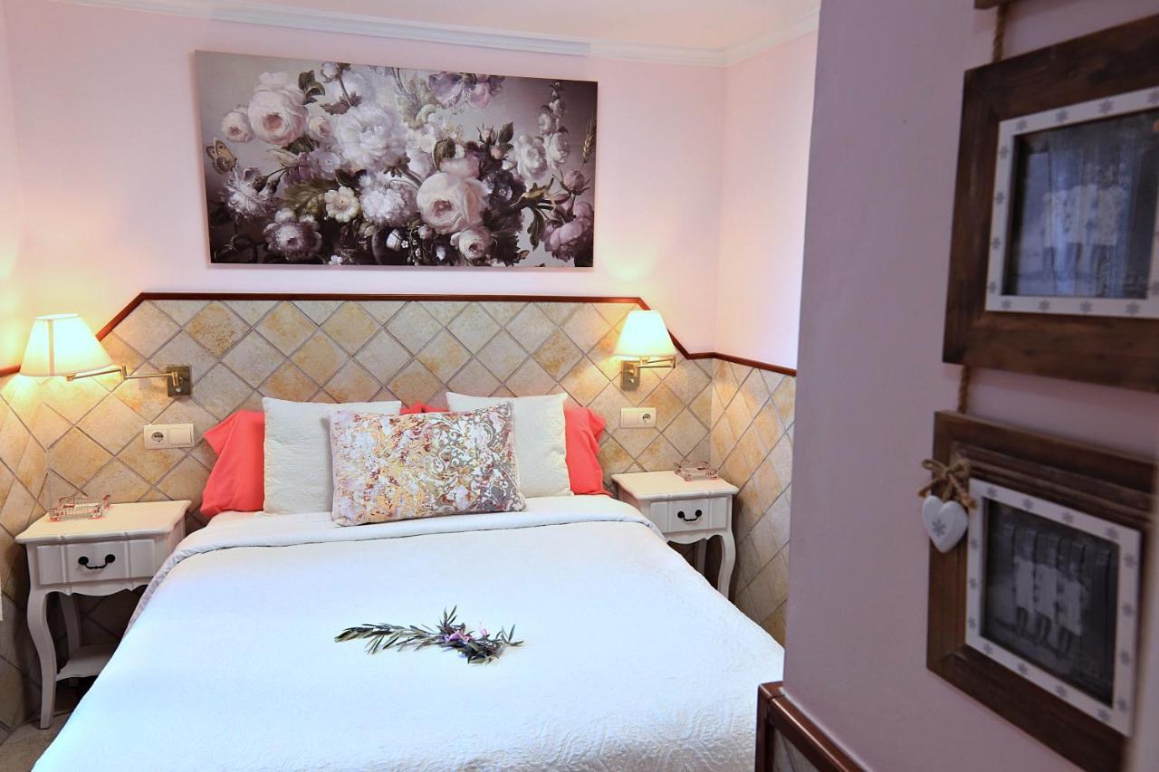Estudios Casa Lola De Talarn Zewnętrze zdjęcie